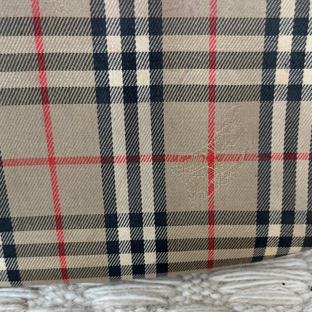 Burberrys Vintage Beige and Red Check Toiletry Cosmetic Bag - Picture 6 of 9